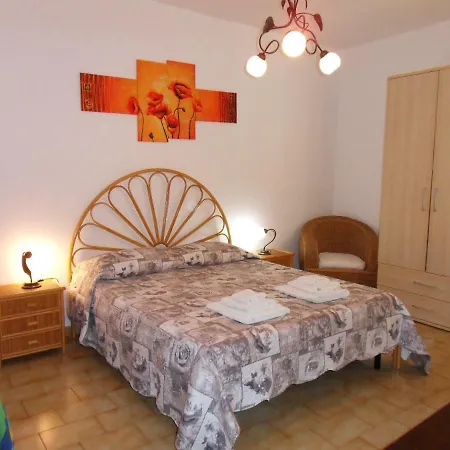Vicolo Guitgia * Lampedusa